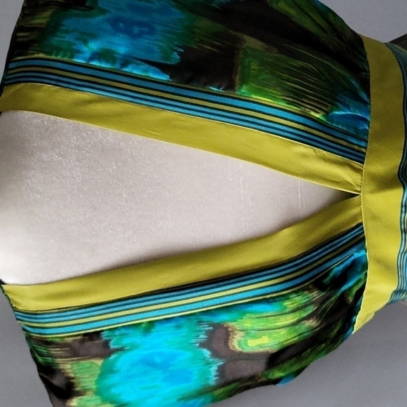 Hype multi color deep vee 100% silk dress NWT - Picture 3 of 13